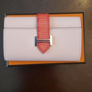 2HR SALE!!⚘Rose Sakura Key Holder⚘